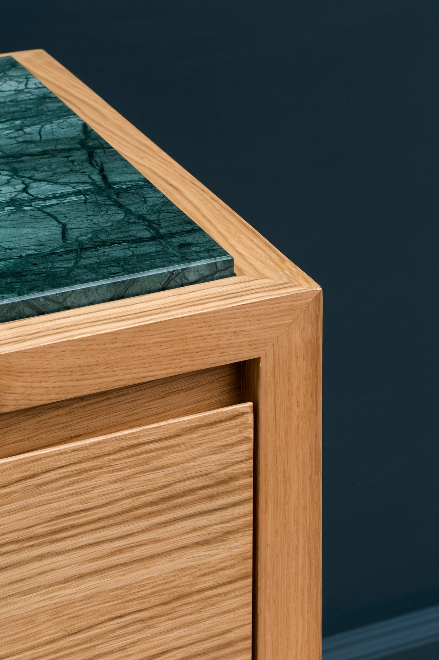 STORAGE DRESSER