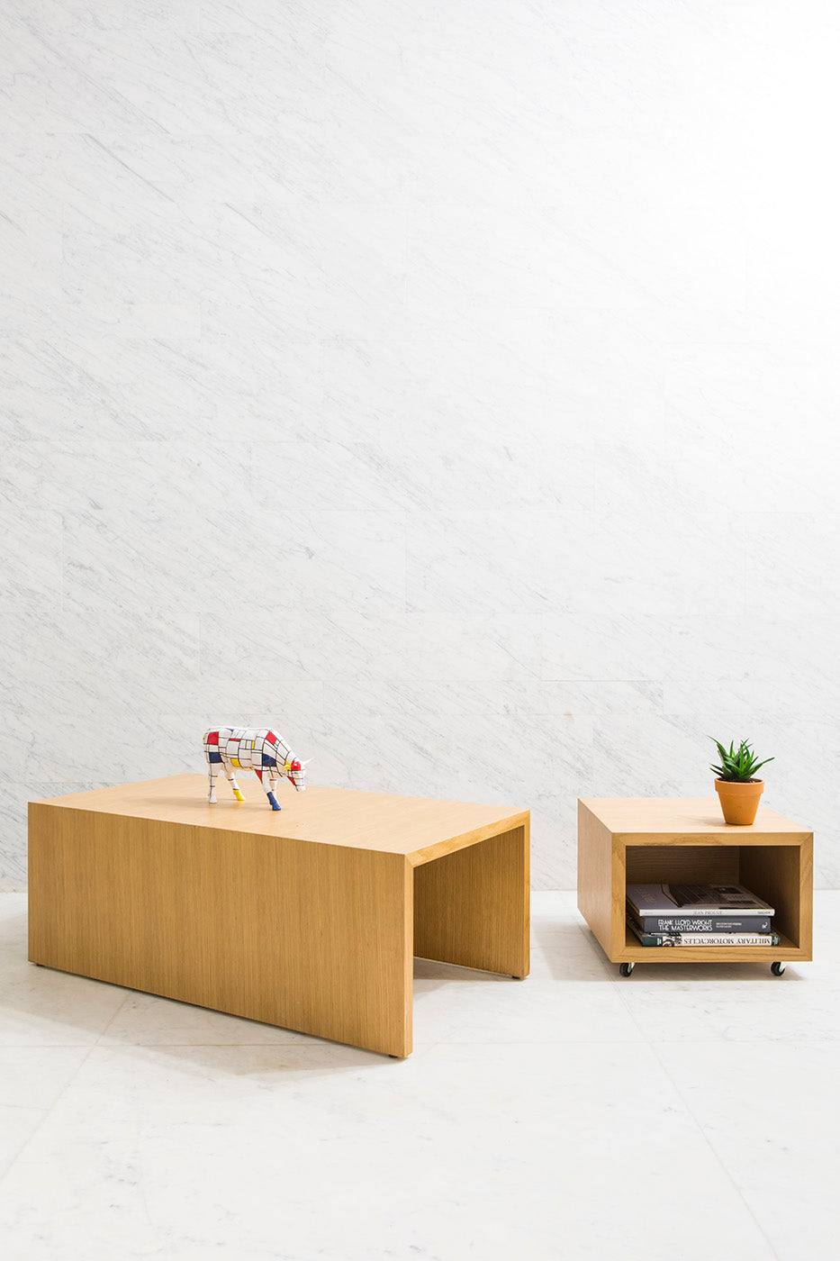 NESTING TABLES